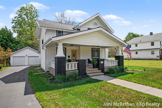 211 W Cass Street, Greenville, MI 48838