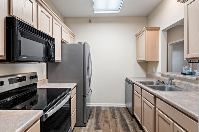 1100 KENNESAW RDG 102, Columbia, MO 65202