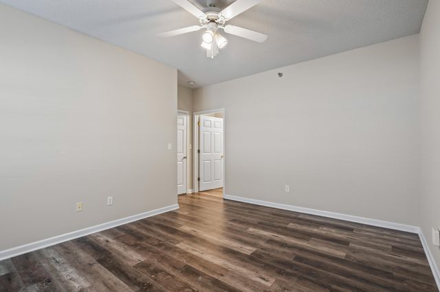 1100 KENNESAW RDG 102, Columbia, MO 65202