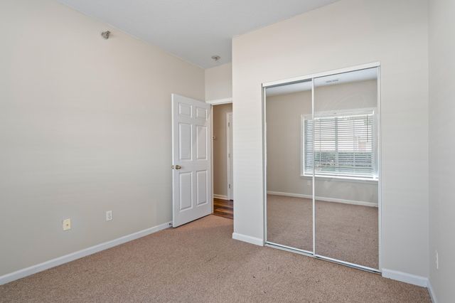 1100 KENNESAW RDG 102, Columbia, MO 65202