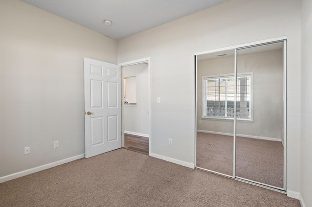 1100 KENNESAW RDG 102, Columbia, MO 65202