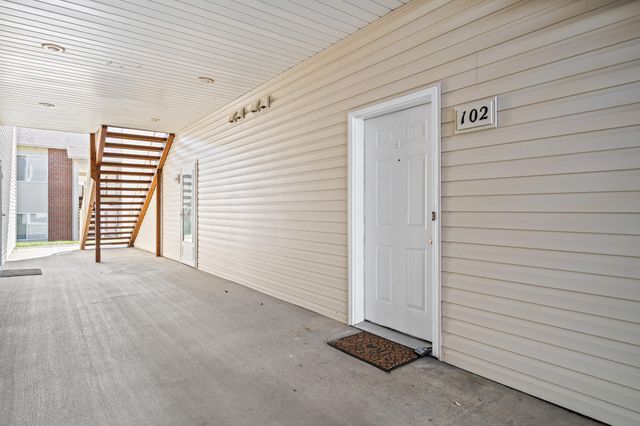 1100 KENNESAW RDG 102, Columbia, MO 65202