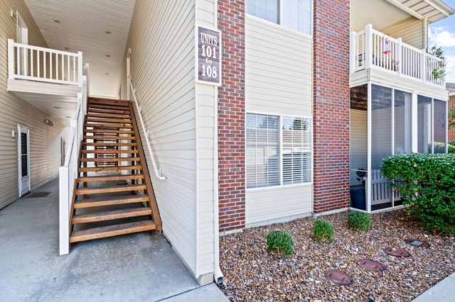 1100 KENNESAW RDG 102, Columbia, MO 65202