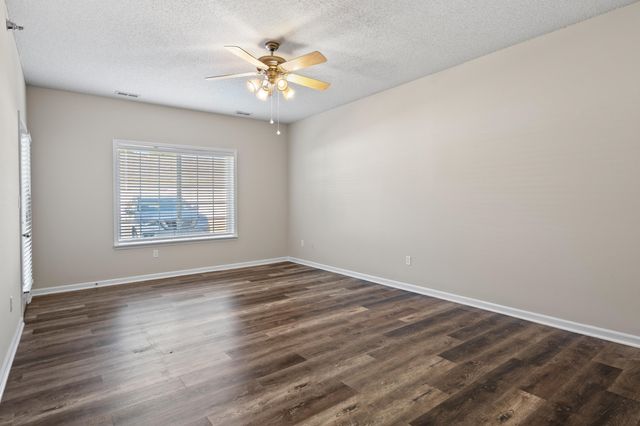 1100 KENNESAW RDG 102, Columbia, MO 65202