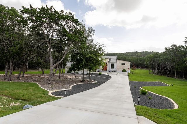 845 Coronado Dr, Kerrville, TX 78028