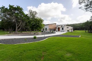 845 Coronado Dr, Kerrville, TX 78028