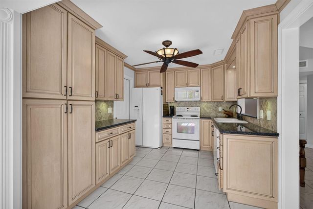 18371 Flagship Circle, Jupiter, FL 33458