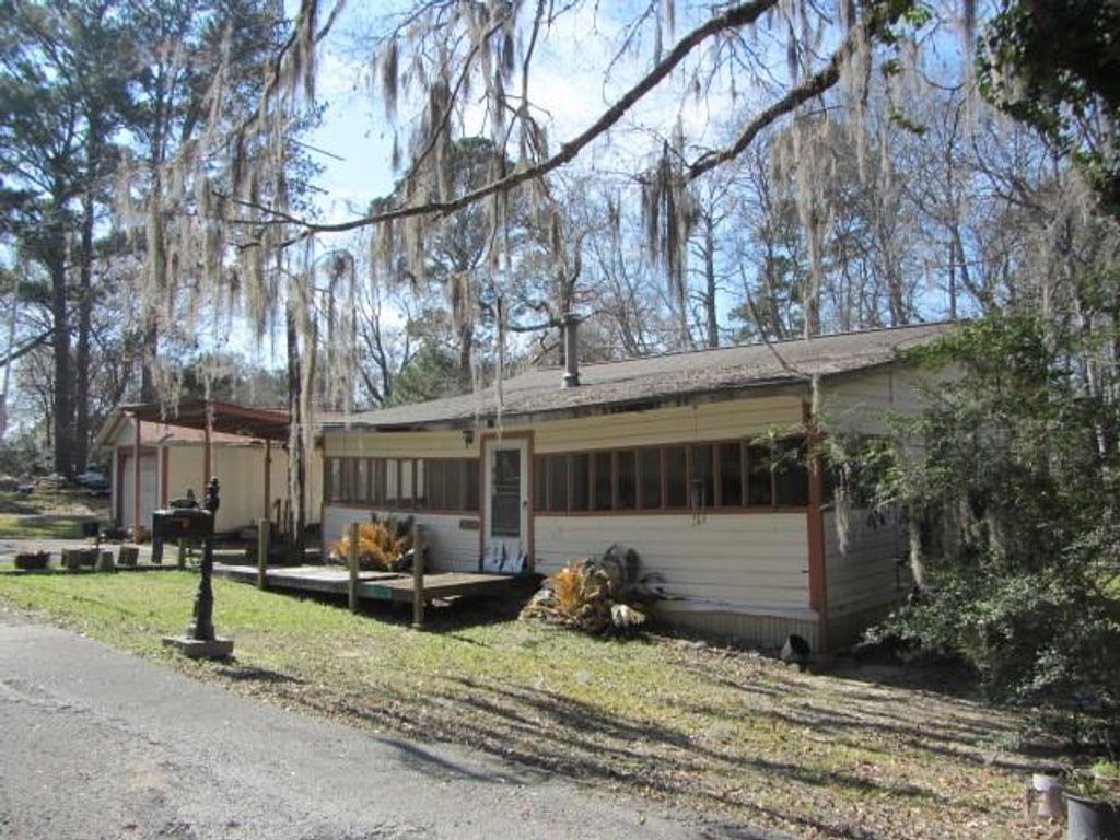 1 Lee Drive, Huntsville, TX 77320