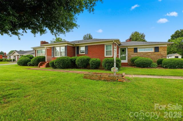 3631 Taylorsville Highway, Statesville, NC 28625