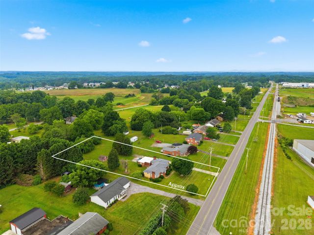 3631 Taylorsville Highway, Statesville, NC 28625