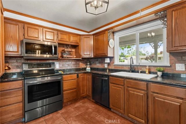 5545 Tower, Riverside, CA 92506