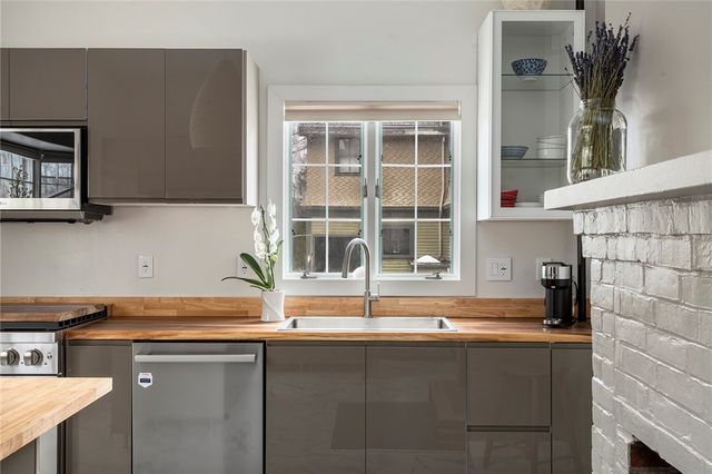 214 Bowen Street, Providence, RI 02906