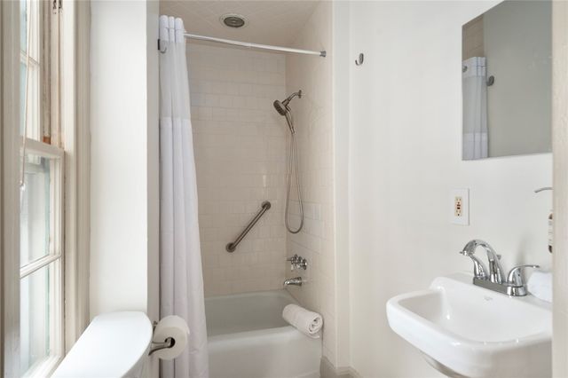 214 Bowen Street, Providence, RI 02906