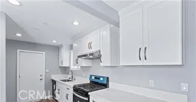 1531 W Orange Grove Avenue, Pomona, CA 91768