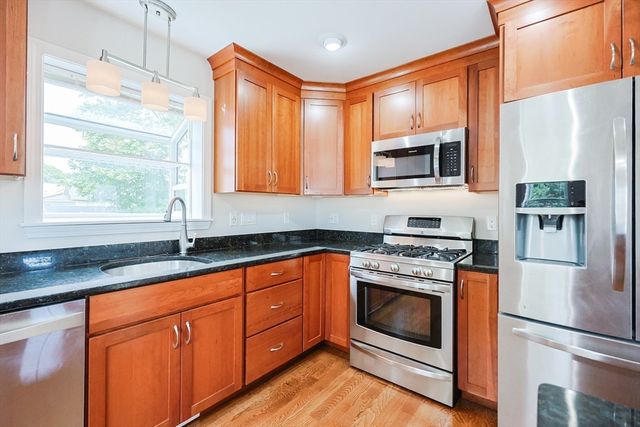 32 Veranda Ave, Swansea, MA 02777