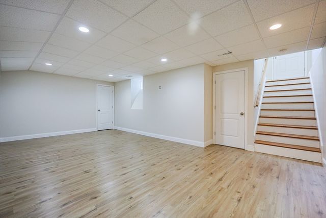 32 Veranda Ave, Swansea, MA 02777