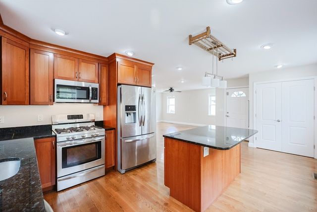 32 Veranda Ave, Swansea, MA 02777
