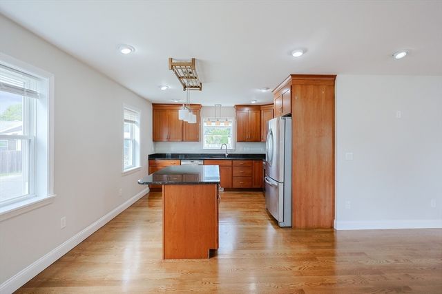 32 Veranda Ave, Swansea, MA 02777