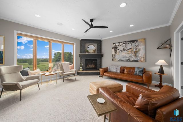 809 W 3rd St Street, Dell Rapids, SD 57022