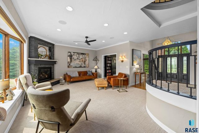 809 W 3rd St Street, Dell Rapids, SD 57022