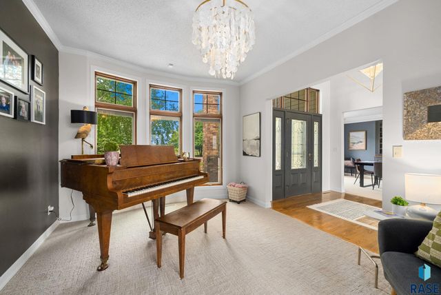 809 W 3rd St Street, Dell Rapids, SD 57022