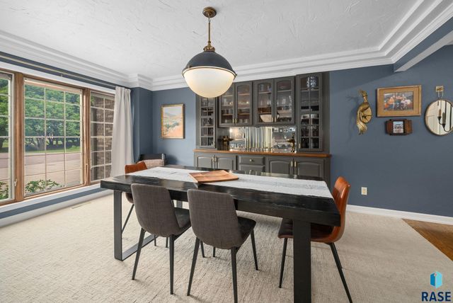 809 W 3rd St Street, Dell Rapids, SD 57022