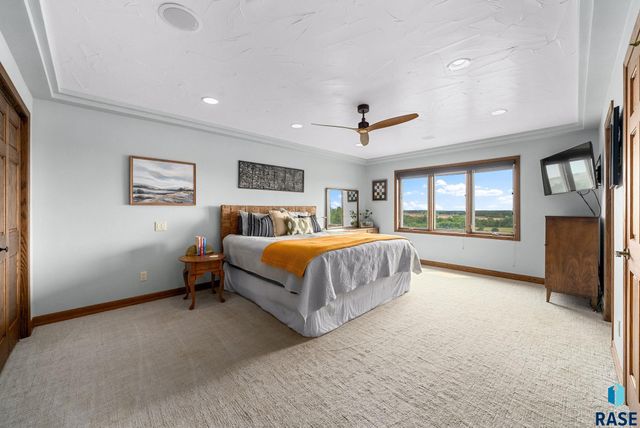 809 W 3rd St Street, Dell Rapids, SD 57022