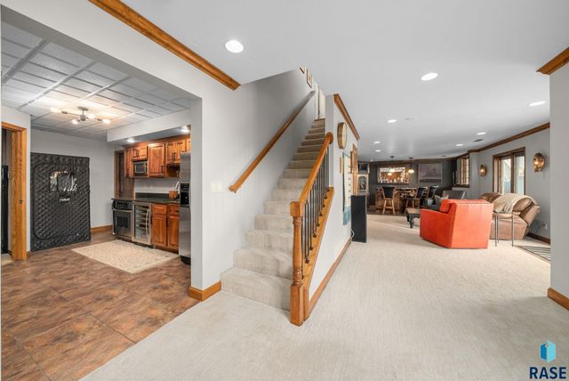 809 W 3rd St Street, Dell Rapids, SD 57022