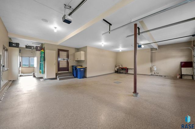 809 W 3rd St Street, Dell Rapids, SD 57022