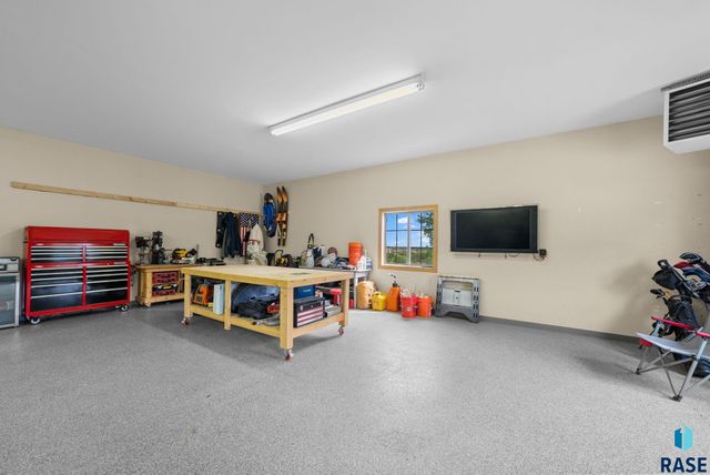 809 W 3rd St Street, Dell Rapids, SD 57022