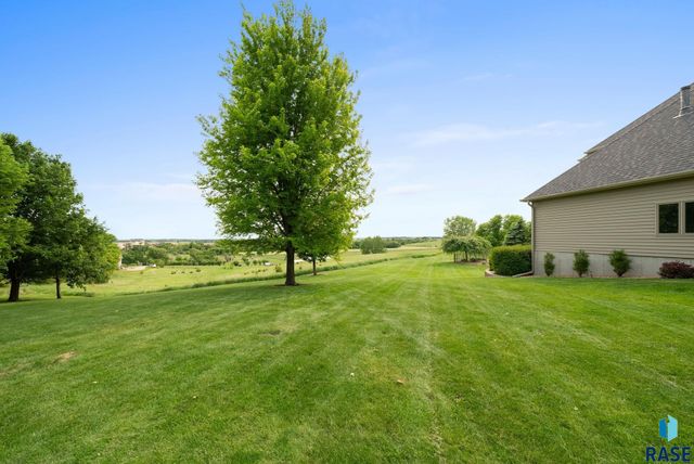 809 W 3rd St Street, Dell Rapids, SD 57022