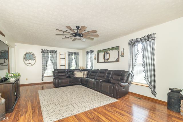 1518 Pippin Drive, Greenfield, IN 46140