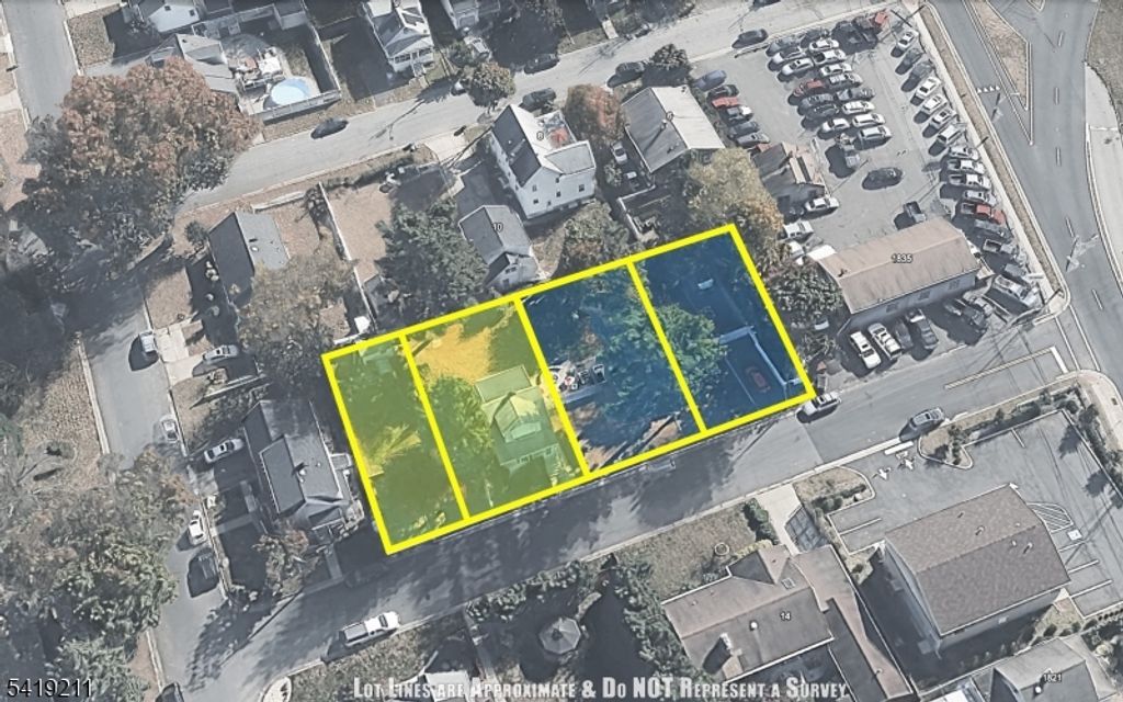Image 14 of property listing at 15 N River View Ave, Edison Twp., NJ 08817