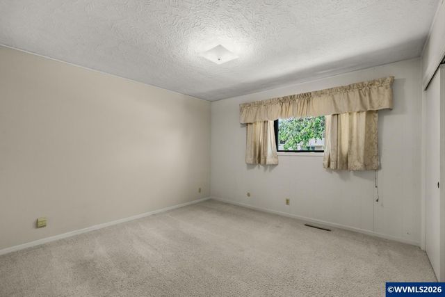 4820 Jones Rd SE, Salem, OR 97302