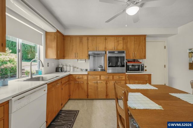 4820 Jones Rd SE, Salem, OR 97302
