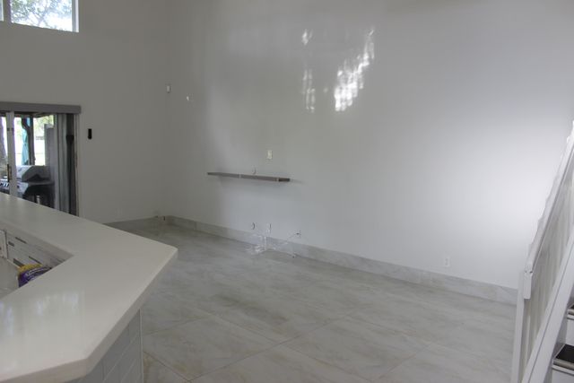 7608 Pinewalk Drive 127, Margate, FL 33063