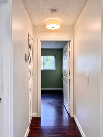 7608 Pinewalk Drive 127, Margate, FL 33063