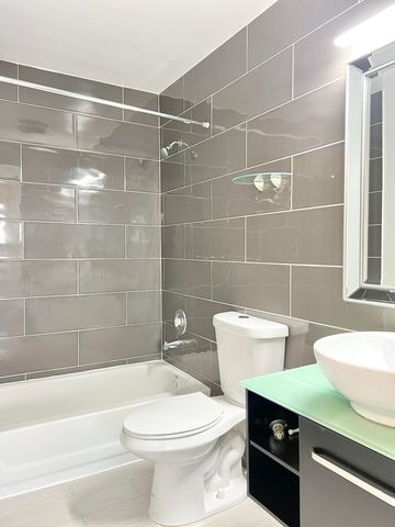 7608 Pinewalk Drive 127, Margate, FL 33063