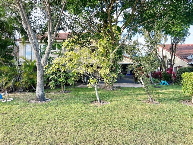 7608 Pinewalk Drive 127, Margate, FL 33063