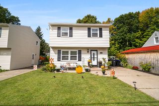 1828 ZIMMERLY Road, Erie, PA 16509