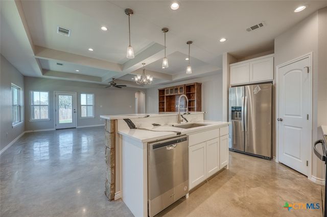 1516 Stonecrest Drive, Marble Falls, TX 78654