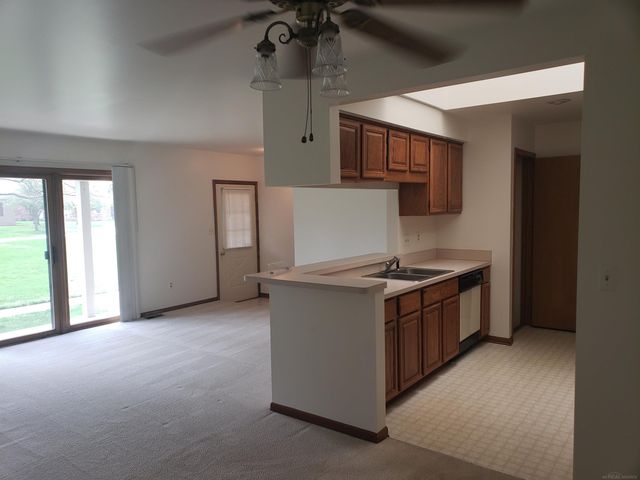 49534 Roxbury Court, Shelby Twp, MI 48315