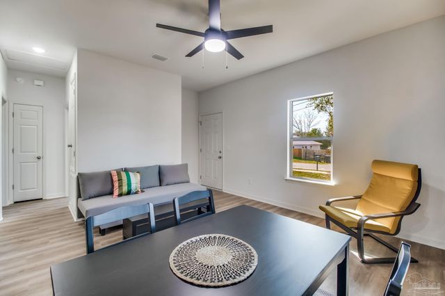 1000 W Yonge St, Pensacola, FL 32501