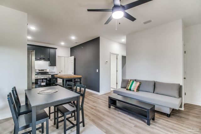 1000 W Yonge St, Pensacola, FL 32501