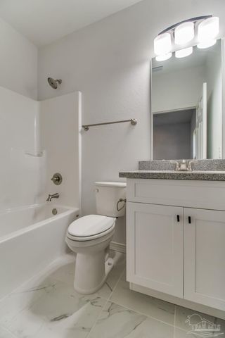 1000 W Yonge St, Pensacola, FL 32501