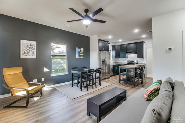 1000 W Yonge St, Pensacola, FL 32501