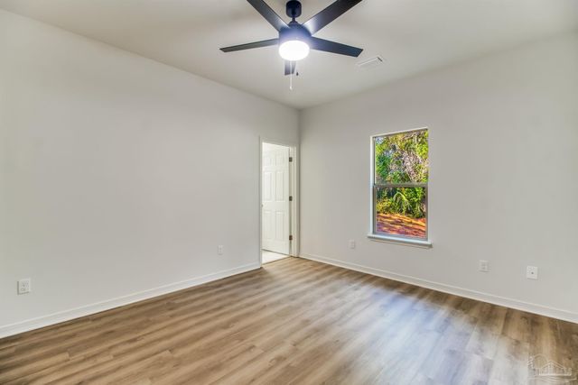 1000 W Yonge St, Pensacola, FL 32501