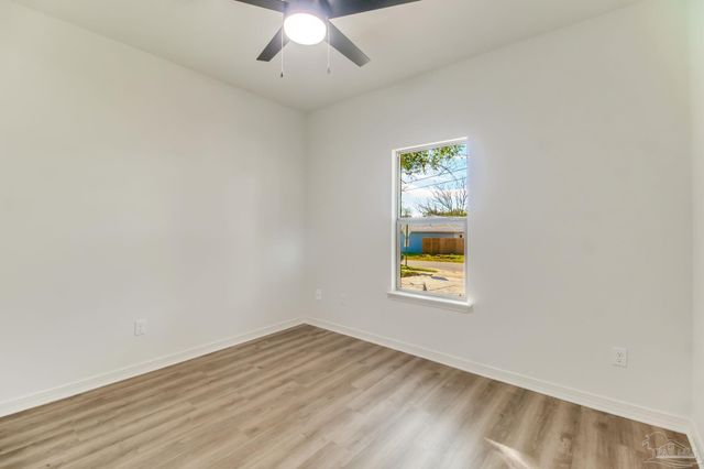 1000 W Yonge St, Pensacola, FL 32501