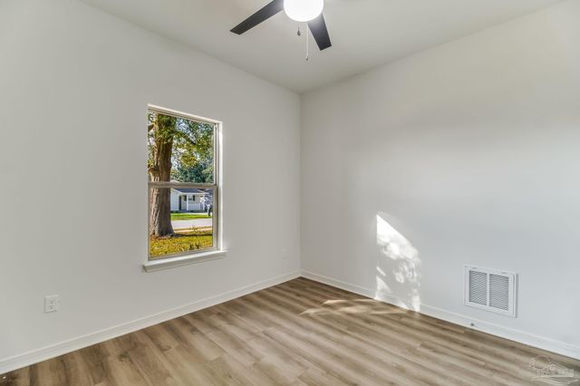 1000 W Yonge St, Pensacola, FL 32501