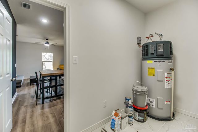 1000 W Yonge St, Pensacola, FL 32501